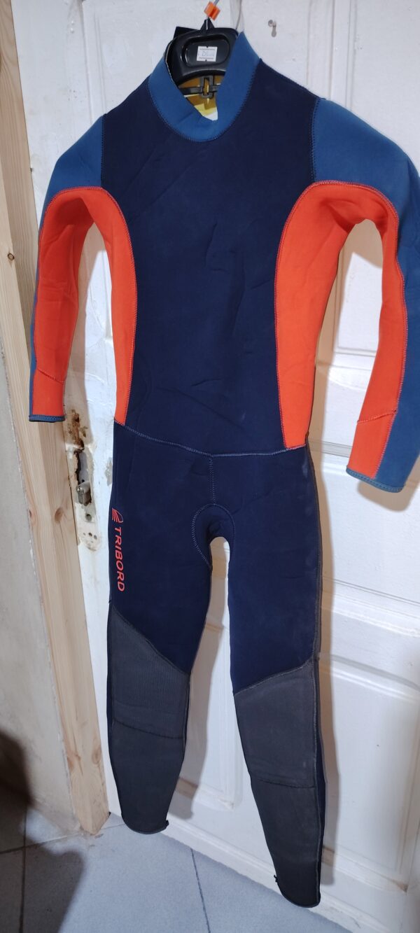 conbinison de SURF TRIBORD