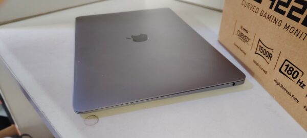 MacBook Air m1  ocation une bon etat  8/256 – Image 2