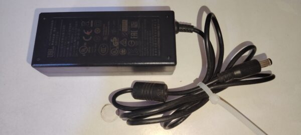 chargeur JBL ocation  Dorigine 19V 3A