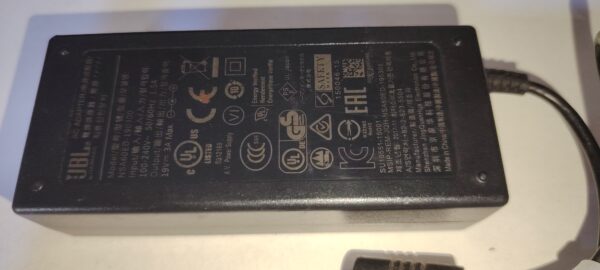 chargeur JBL ocation  Dorigine 19V 3A – Image 3