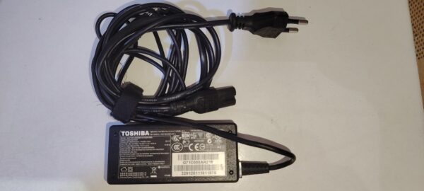 chargeur D'origine TOSHIBA 19V - 2.37A – Image 3