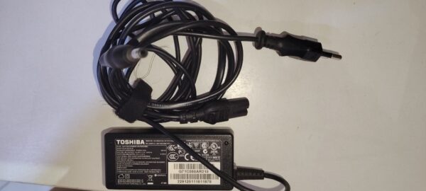 chargeur D'origine TOSHIBA 19V - 2.37A – Image 2