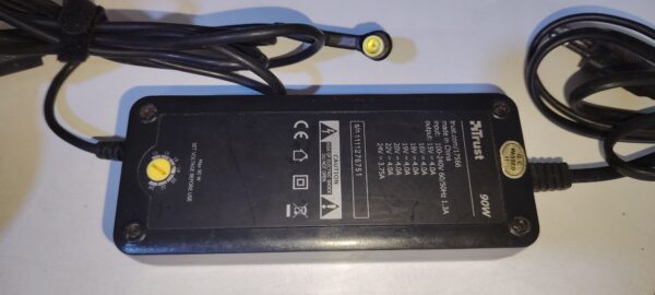 chargeur D'origine Trust  depuis 15V/4.0A a 24V/3.75A /  90W – Image 4