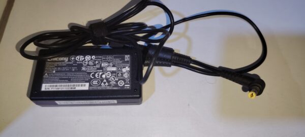 chargeur D'origine Chicony 19V / 3.42A 65W – Image 2