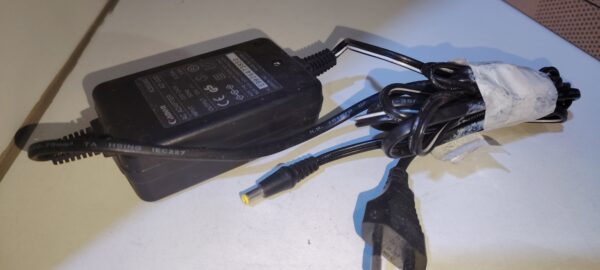 chargeur D'origine Camera  Canon 13V / 1.8A – Image 3