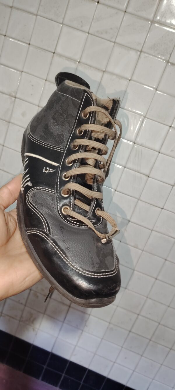 Chaussure D'origine  HLASSL Italien taille 39 – Image 2