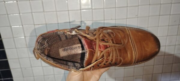 Chaussure D'origine Marque  (defence) taille 42 – Image 4