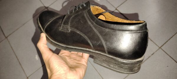 Chaussure D'origine TATA italien Taille 44 – Image 2