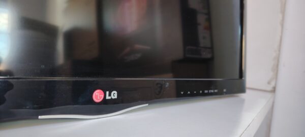 TV LG 29LN450B 19V 3.2A – Image 2