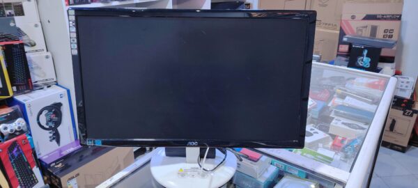 Mouniteur AOC e2243Fws Port VGA ocation
