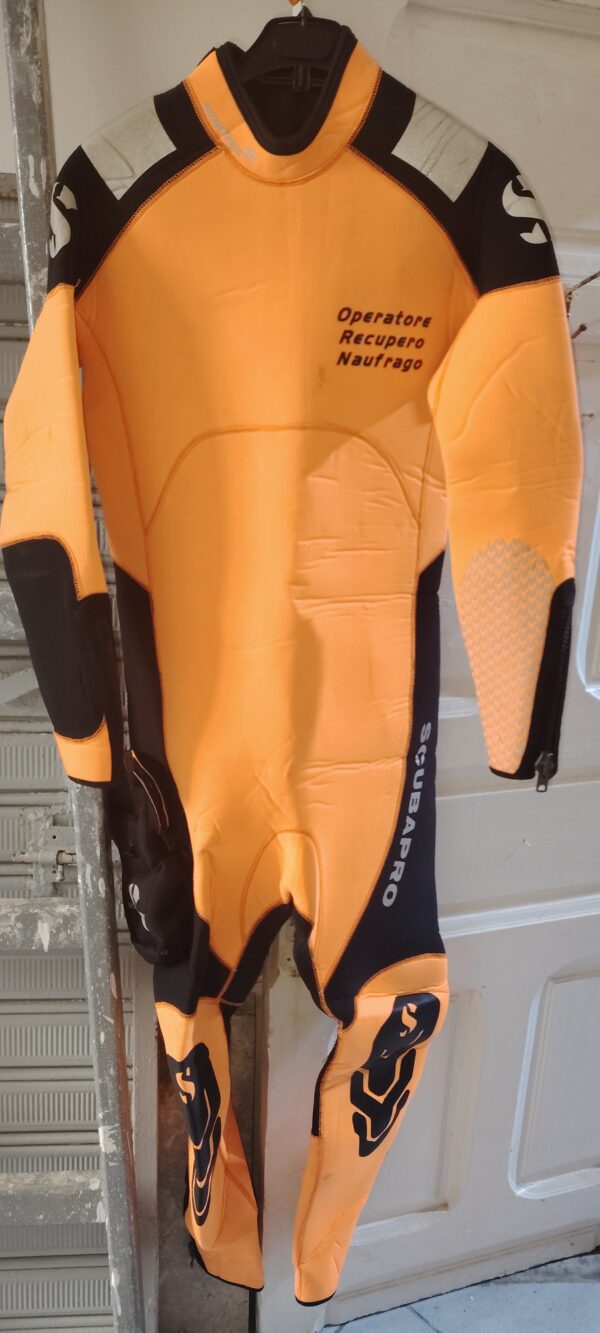Conbinison  de Plonger SCUBA_PRO Taille L 5mm