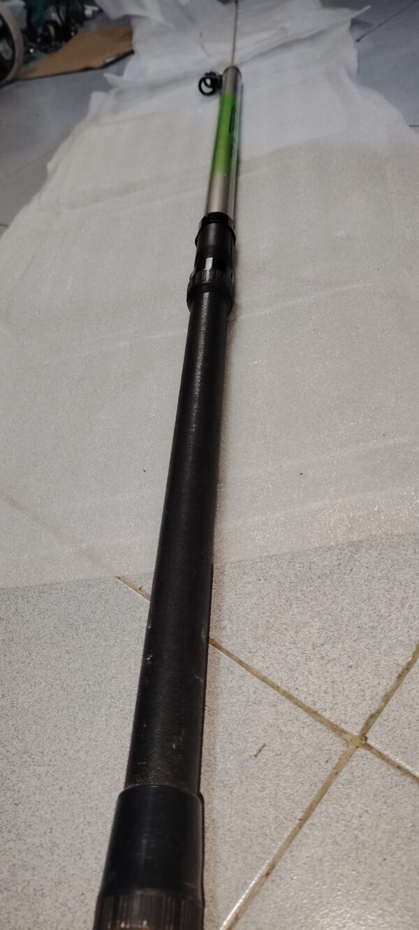 Canne a peche CORMAX 600 80% CARBON 5.80m