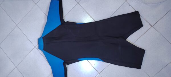 Conbinison de SURF E SUBPROF taille 5 5mm Comme neuf – Image 4
