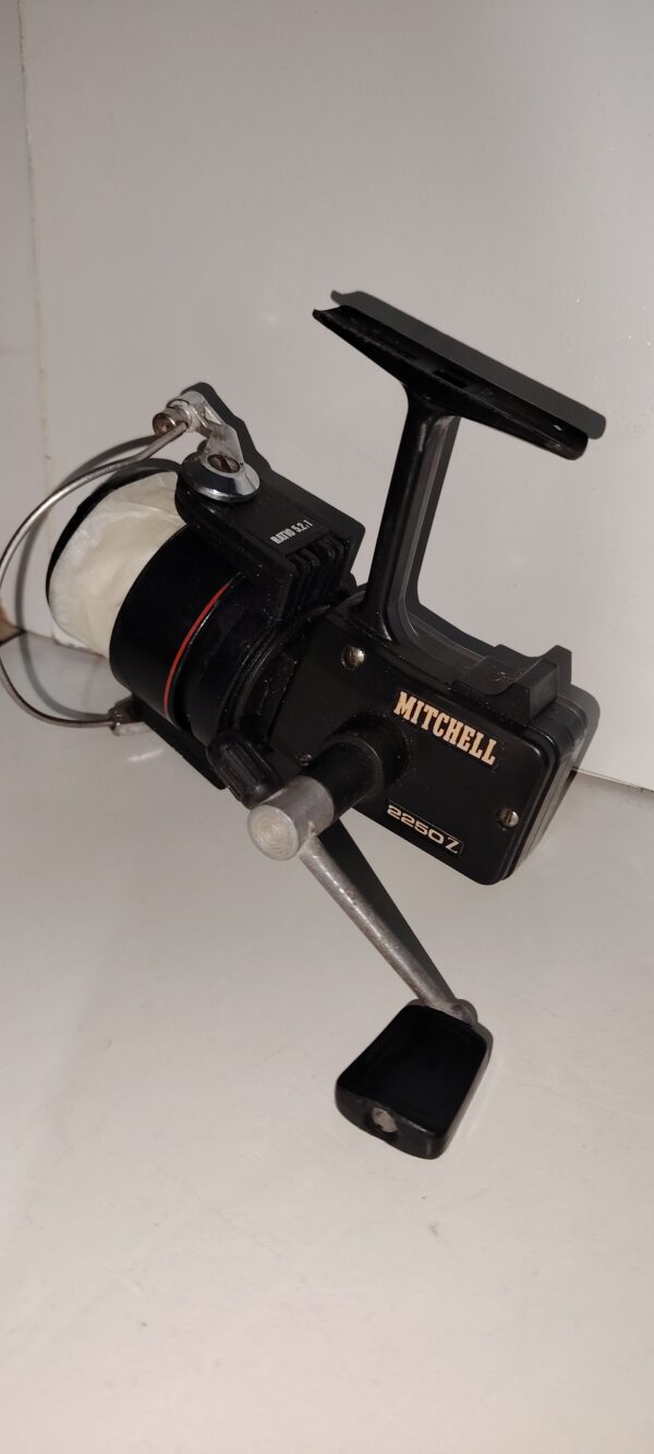 Moulini a peche MITCHEL 2250Z